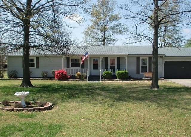 Property at 113 Delaney Dr, Sikeston, MO 63801, 3 beds, 1 bath