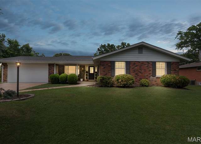 Property at 5809 Pebble Oak Dr, St Louis, MO 63128, 4 beds, 2 baths