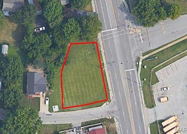 Property at 1411 N Florissant Rd, St Louis, MO 63135