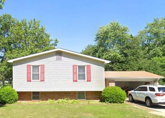 Property at 9 Donna Dr, St Peters, MO 63376, 4 beds, 2.5 baths