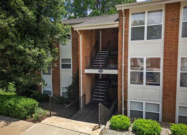 Property at 1946 Greenpoint Dr #101, Kirkwood, MO 63122, 2 beds, 2 baths