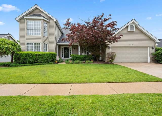 Property at 16156 Copper Lantern Dr, Wildwood, MO 63040, 4 beds, 3.5 baths