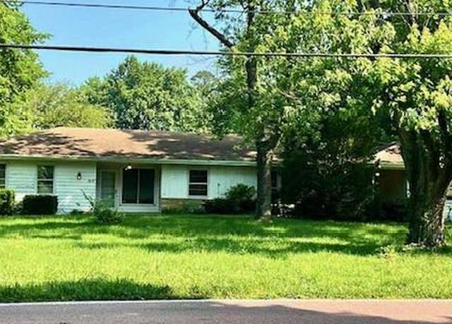 Property at 717 Hudson Rd, Ferguson, MO 63135, 3 beds, 1.5 baths