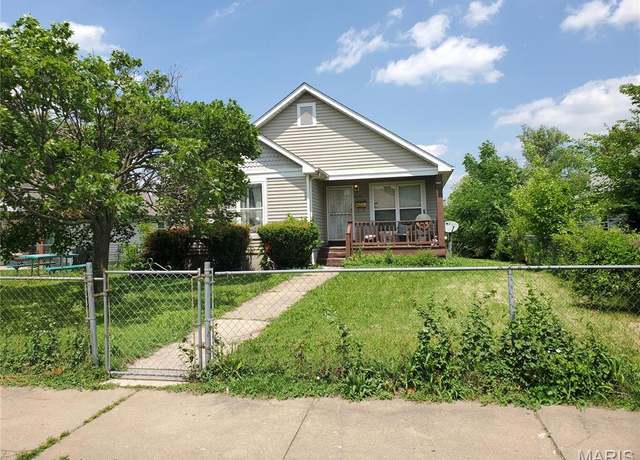 Property at 4309 W Maffitt Ave, St Louis, MO 63113, 3 beds, 1 bath
