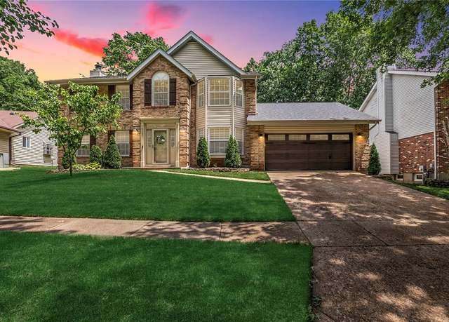 Property at 3107 Olde Post Rd, St Louis, MO 63129, 4 beds, 2.5 baths
