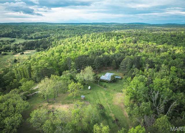 Property at 8214 County Road 563, Winona, MO 65588, 4 beds, 3 baths