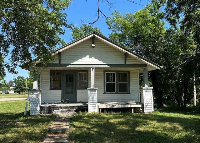 Property at 39099 Highway A, Truxton, MO 63381, 3 beds, 2 baths
