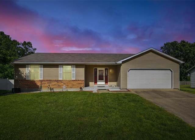 Property at 4 Horizon Dr, St Peters, MO 63376, 3 beds, 2 baths