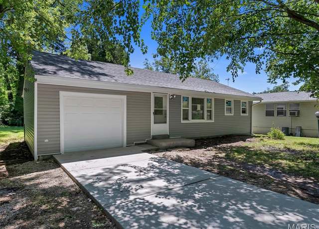 Property at 1216 Redman Blvd, St Louis, MO 63138, 2 beds, 1 bath