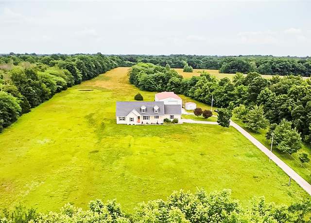 Property at 20305 Highway M, Curryville, MO 63339, 3 beds, 2.5 baths