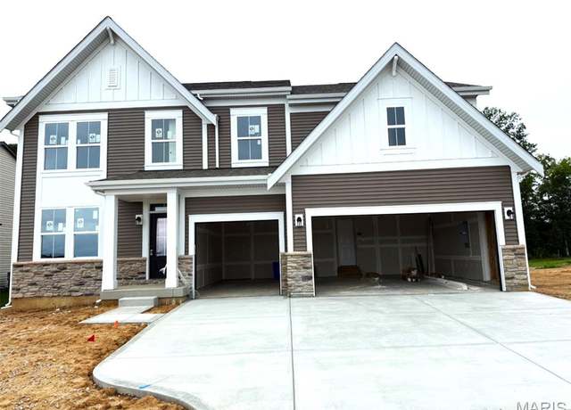 Property at 165 Cardow Dr, O'fallon, MO 63368, 4 beds, 2.5 baths