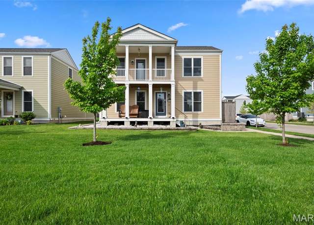 Property at 6113 New Town Dr, St Charles, MO 63301, 4 beds, 3 baths