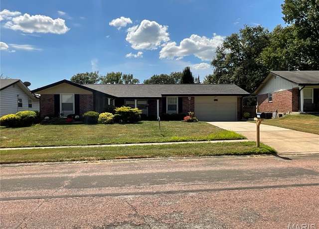 Property at 11767 Macrinus Dr, Florissant, MO 63033, 3 beds, 2 baths
