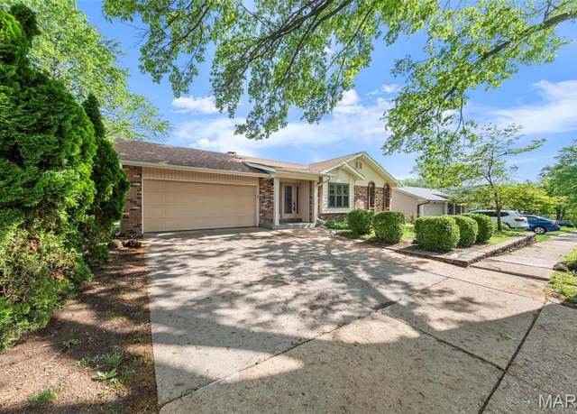 Property at 12959 Nancy Lee Dr, St Louis, MO 63146, 4 beds, 2 baths