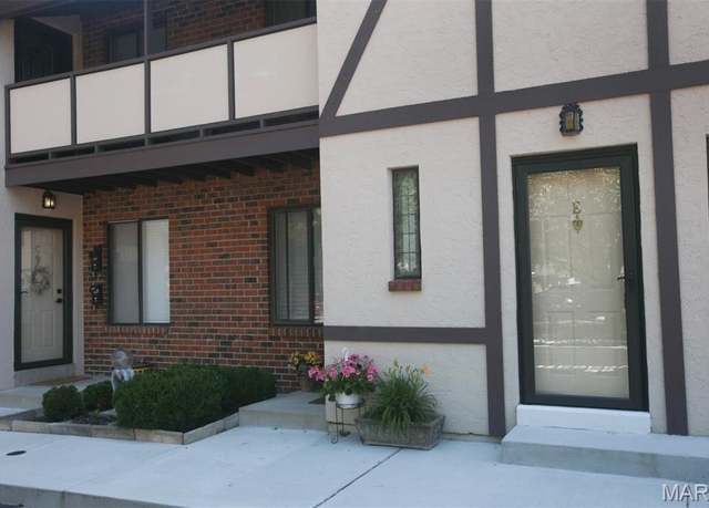 Property at 321 Barrington Sq Unit E, Kirkwood, MO 63122, 1 bed, 1 bath