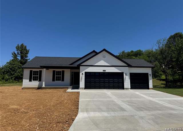 Property at 2988 Scott Rd, Moscow Mills, MO 63362, 3 beds, 2 baths