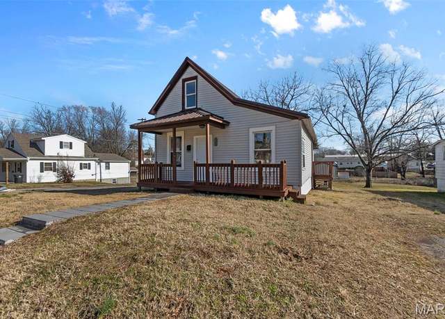 Property at 500 Louis St, Cape Girardeau, MO 63703, 3 beds, 2 baths