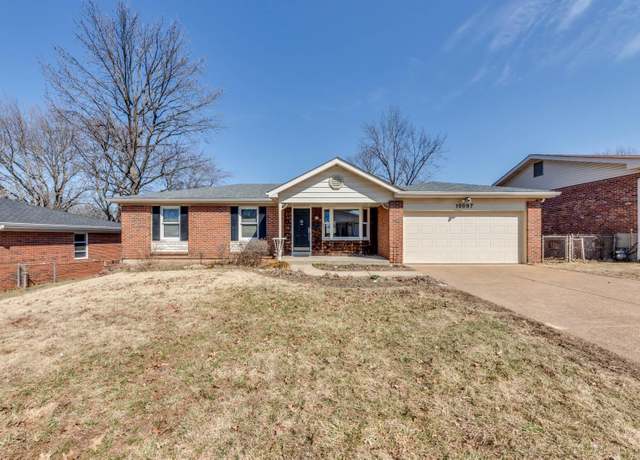 Property at 10097 Buffton Dr, St Louis, MO 63123, 3 beds, 3 baths