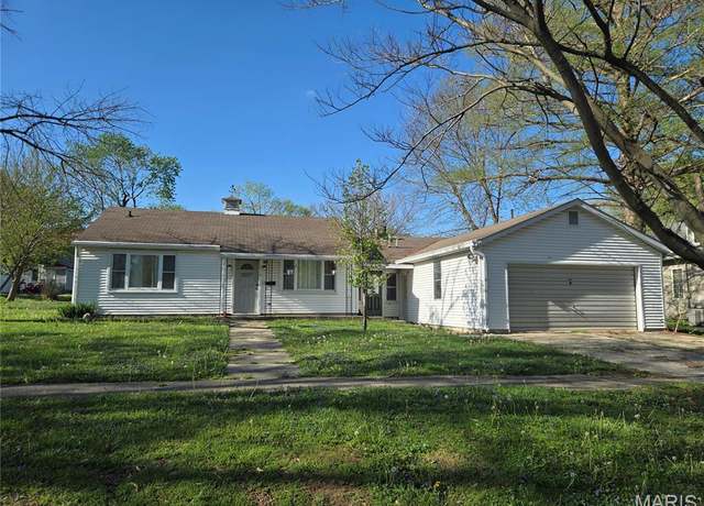 Property at 507 W Washington, Greenville, IL 62246, 3 beds, 1.5 baths