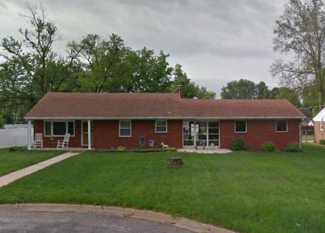 Property at 2135 Marquette Dr, Alton, IL 62002, 2 beds, 1.5 baths