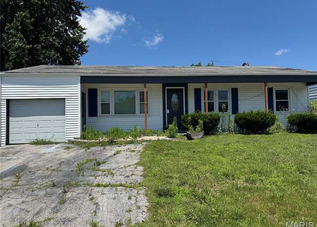 Property at 7342 Mexico Rd, St Peters, MO 63376, 3 beds, 1.5 baths