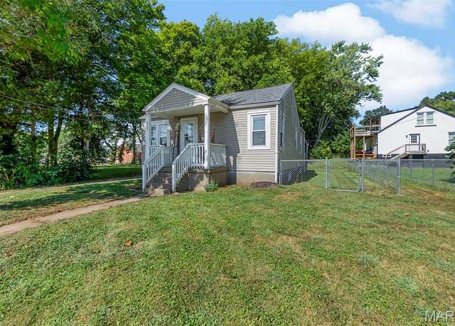 Property at 711 Forest Ave, Cape Girardeau, MO 63701, 2 beds, 1 bath