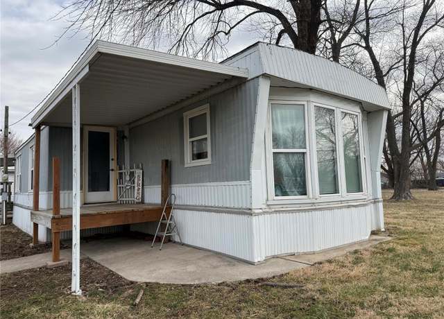 Property at 203 E Main St, Coffeen, IL 62017, 2 beds, 2 baths