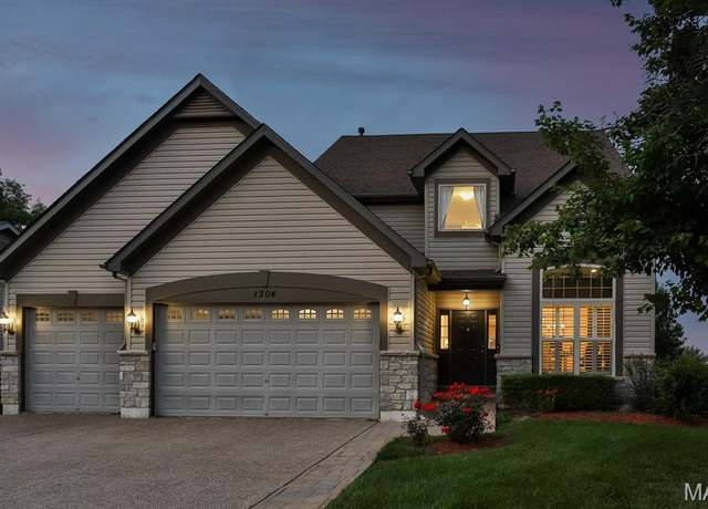Property at 1304 Forest Way, Wentzville, MO 63385, 4 beds, 3.5 baths