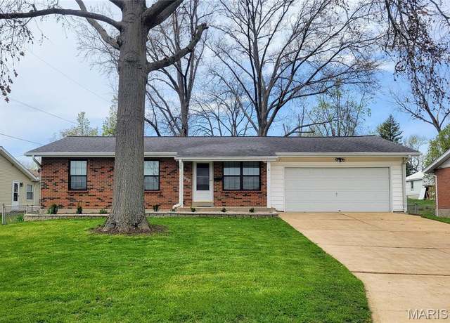 Property at 10123 Mullally Dr, St Louis, MO 63123, 3 beds, 2 baths