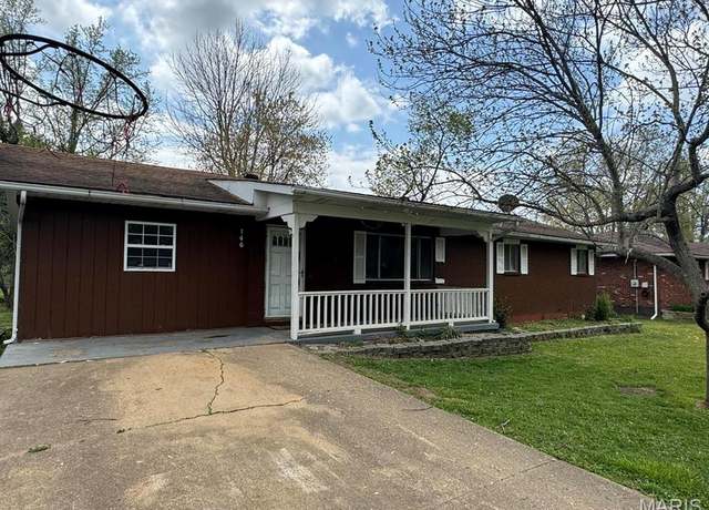 Property at 146 Hampton Ct, Poplar Bluff, MO 63901, 4 beds, 2 baths