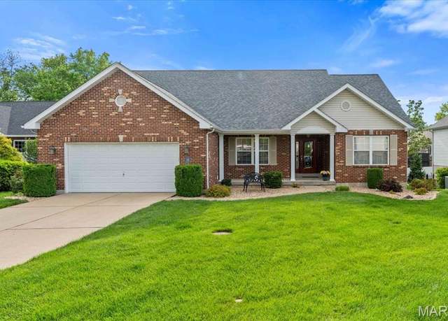 Property at 15 Sappington Cir, St Louis, MO 63126, 4 beds, 2.5 baths