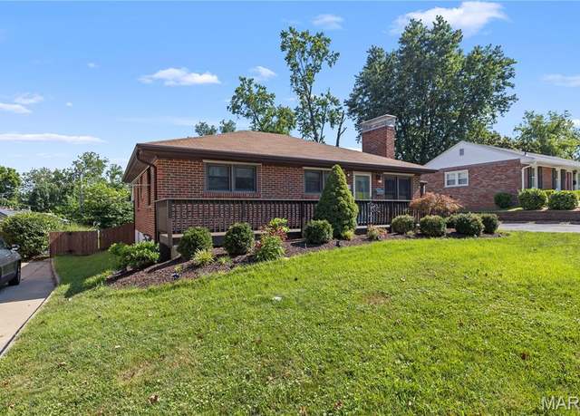 Property at 8619 White Ave, Brentwood, MO 63144, 3 beds, 2 baths