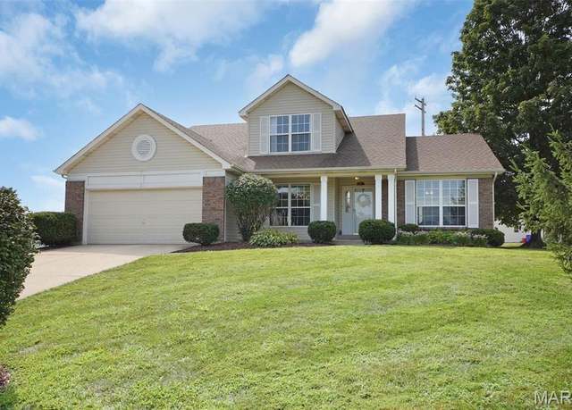 Property at 3724 Cambridge Crossing Dr, St Charles, MO 63304, 3 beds, 2.5 baths