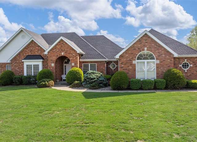 Property at 6 Steepleview Ct, St Paul, MO 63366, 4 beds, 3 baths