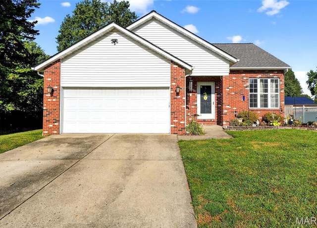 Property at 105 N 6th St, Dupo, IL 62239, 3 beds, 3 baths