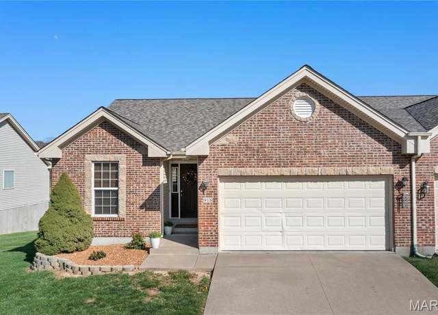 Property at 918 Fairway Dr, Union, MO 63084, 3 beds, 3 baths