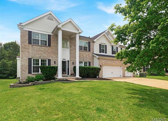 Property at 1165 Nooning Tree Dr, Chesterfield, MO 63017, 4 beds, 3.5 baths