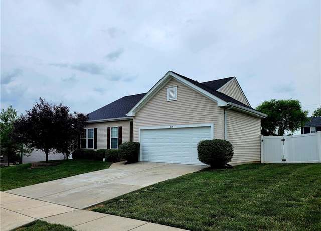 Property at 415 Crystal Trail Dr, Wentzville, MO 63385, 3 beds, 2 baths
