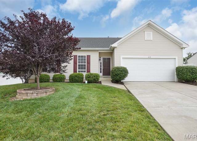 Property at 415 Crystal Trail Dr, Wentzville, MO 63385, 3 beds, 2 baths
