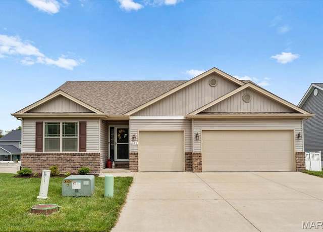 Property at 246 Wingate Blvd, Belleville, IL 62221, 4 beds, 3 baths