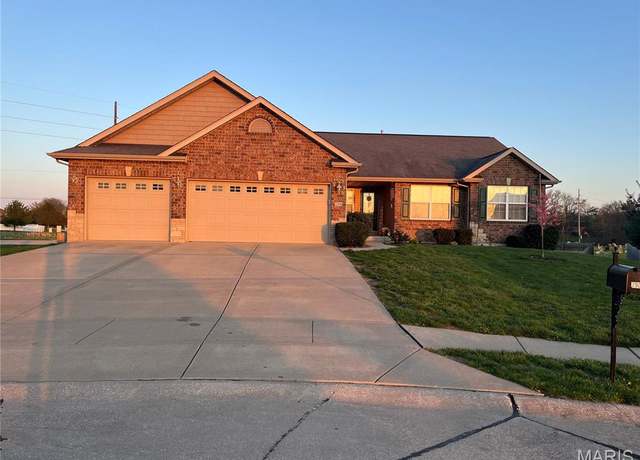 Property at 290 Shadowbrooke, Troy, IL 62294, 4 beds, 2 baths