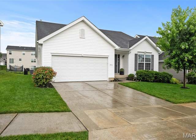 Property at 517 Golden Leaf Ct, Lake St Louis, MO 63367, 3 beds, 2 baths