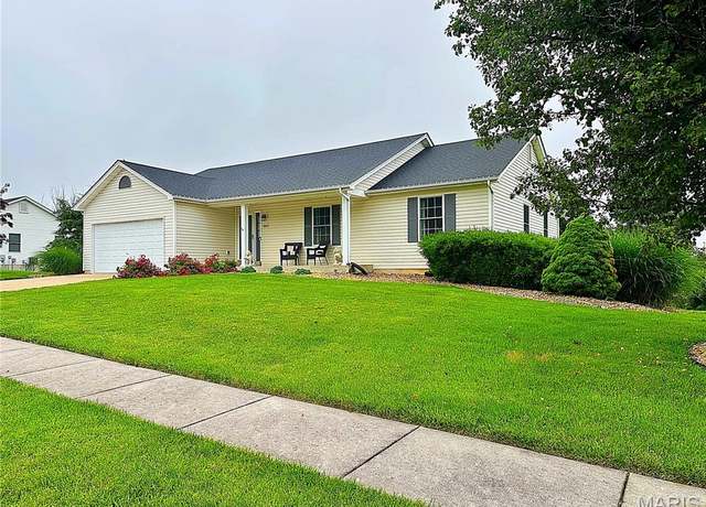 Property at 3837 Bedford Pointe Dr, Wentzville, MO 63385, 3 beds, 2 baths
