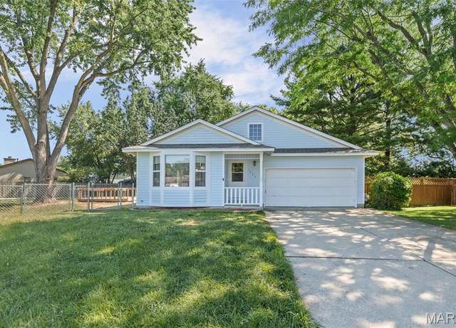 Property at 1520 Royal Oak Ct, O'fallon, IL 62269, 3 beds, 2 baths