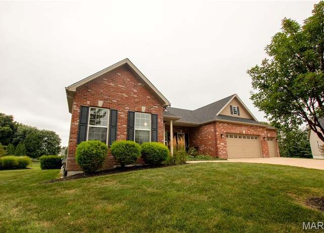 Property at 4104 Woodland Park Dr, Swansea, IL 62226, 4 beds, 3.5 baths