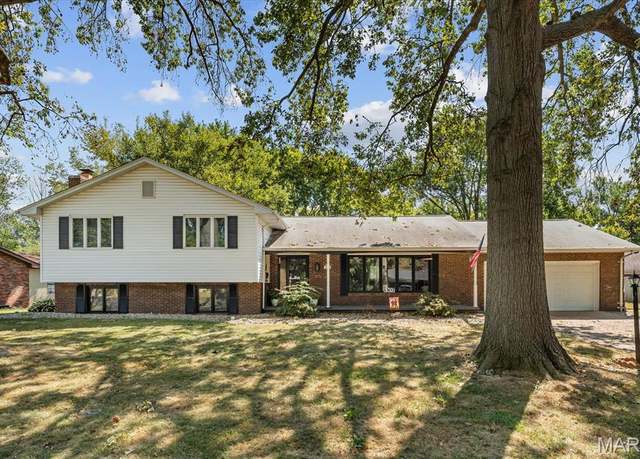 Property at 1307 Kim Dr, O'fallon, IL 62269, 3 beds, 2 baths