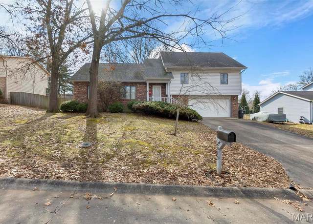 Property at 2013 Lee Dr, Cape Girardeau, MO 63701, 5 beds, 3 baths