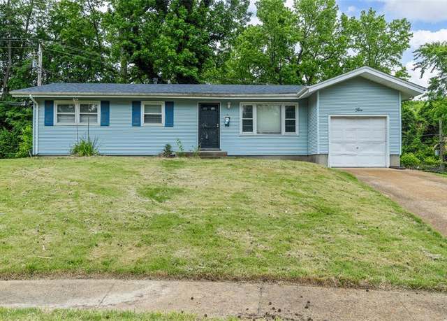 Property at 5 Bayview Dr, Ferguson, MO 63135, 3 beds, 1 bath