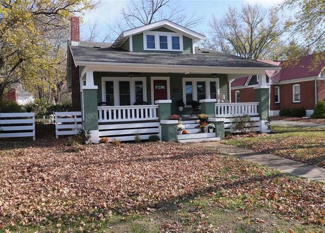 Property at 316 Potosi St, Farmington, MO 63640, 3 beds, 2.5 baths