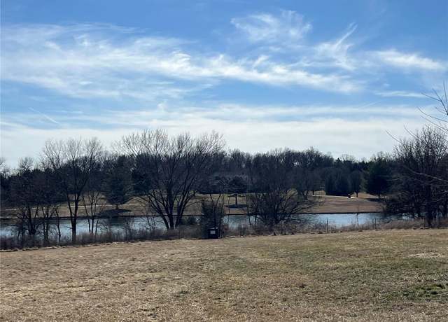 Property at 2 Grand Lake Cir, Lebanon, MO 65536
